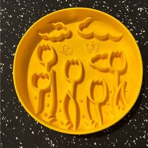 Tulip slow feeder bowl (yellow)